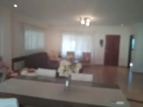 Hermosa y moderna casa en venta, Marcos Paz