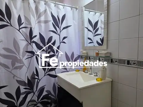 Depto Tipo Casa 4 ambientes con 2 baños