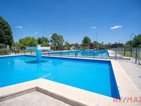 Casa 6 ambientes con 4 baños