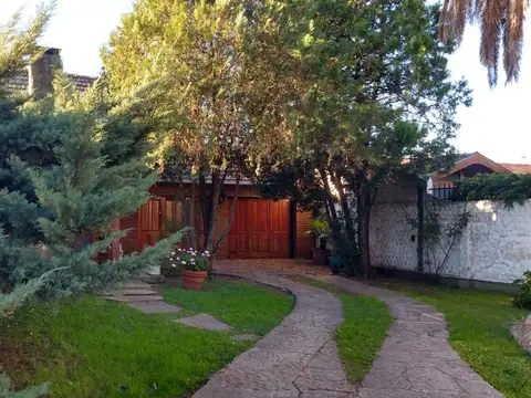 Casa en Venta en Castelar Sur, USD 225.000