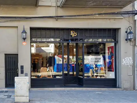 VENTA/imponente local al frente en pleno centro de la ciudad