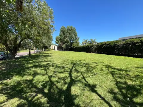 LOTE EN LA RESRVA CARDALES