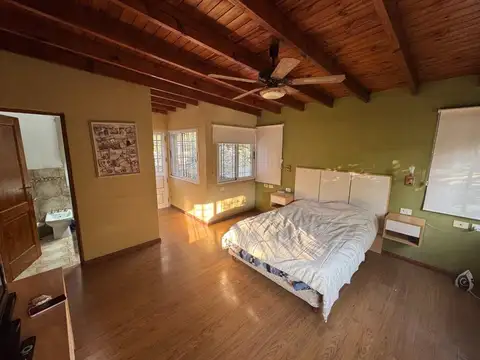 Casa 4 ambientes con 4 baños