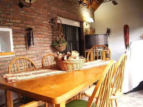 VTA. 2 CASAS+COCH+JARDIN-OPORT-AP/CRÉDITO-F.VARELA