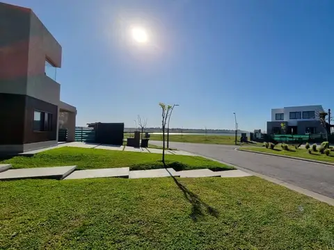 Terreno en Venta en Puertos - Barrio Costas, USD 235.000