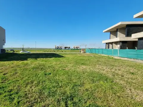 Terreno en Venta de 884,0 m2