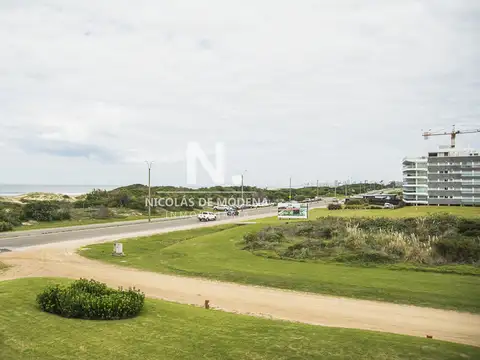 Apartamento de 4 dormitorios en Brava - Punta del Este