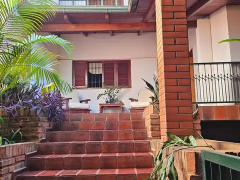 CF1326 - CASA APTA CRÉDITO HIPOTECARIO - 3 DORMITORIOS - ZONA CENTRO