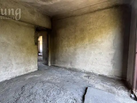 Venta Galpón en Bernal Oeste