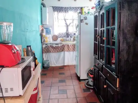 Casa 3 ambientes con 1 baño