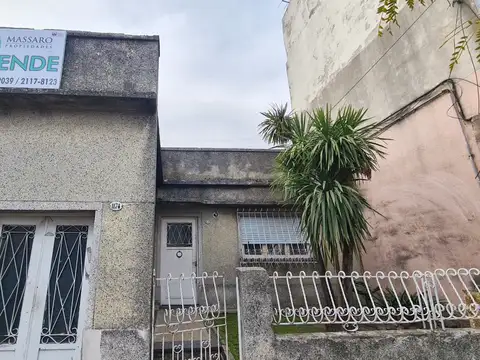 Lote de terreno en venta, Mataderos.