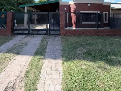 Casa 3 dormitorios, Pueblo esther