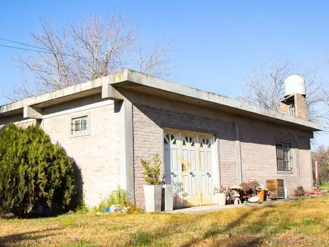 Casa Quinta en Venta en Pilar 2.531 m2 con Pileta