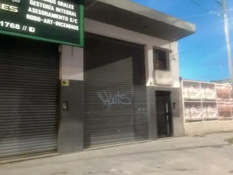 EXCELENTE OPORTUNIDAD DE INVERSIÓN  LOCAL CON RENTA  