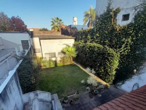 Escalada 245 , Piso 0