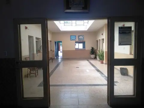 Espacio institucional con potencial en Arroyito