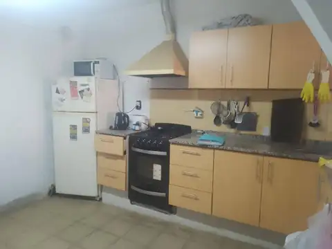 VENTA CASA Tres dormitorios Barrio parque don bosco