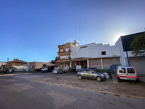 DOS LOTES COMERCIALES MULTIFAMILIARES EN VENTA! - DEL CAZÓN 1381
