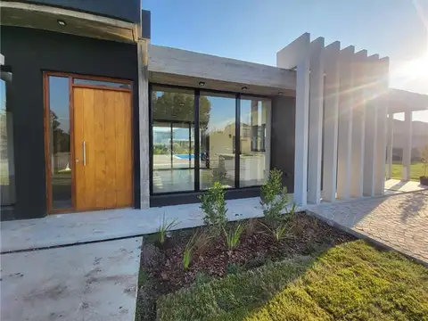 Casa en Venta en Ezeiza, USD 500.000