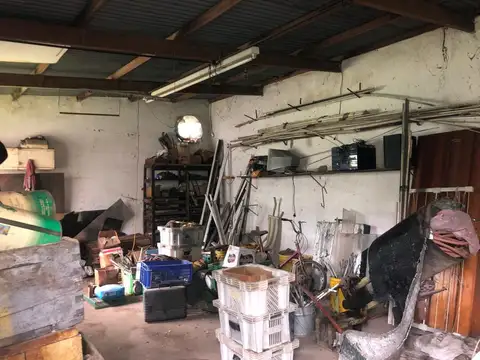 Galpon en Venta 30  mts Fondo