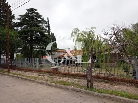 B. Los Manantiales, Villa Carlos Paz