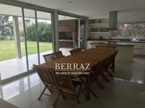 Casa venta 6 ambientes en Haras Santa Maria Los Robles Escobar lote de 1000 m2