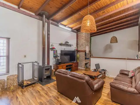 Casa en Alquiler con 1 cochera