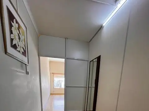 Avenida Mitre 5400, Piso 1