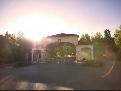 Venta Lote - Financiación- Barrio Privado Los Alcanfores / Pilar - Apto Crédito