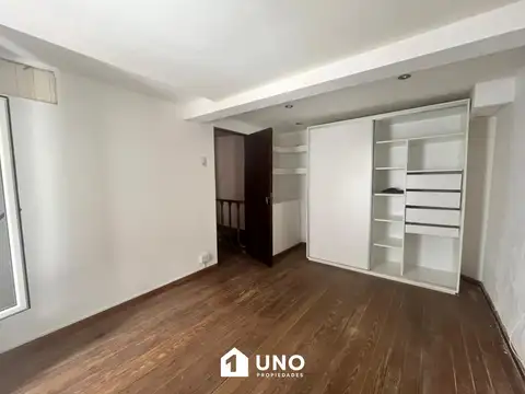 Entre Ríos 1147 - Casa de 2/3 Dormitorios.