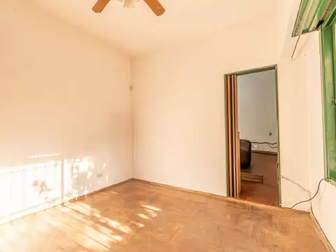 VENTA CASA 3 AMBIENTES COCHERA JARDÍN V. BONICH -