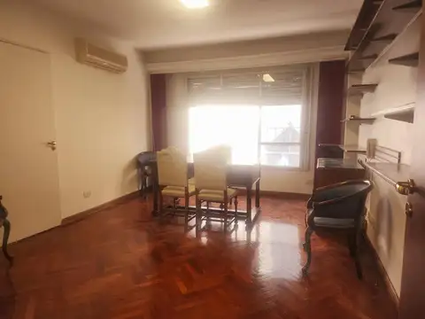 Oficina/departamento de 3 ambientes. TRIBUNALES