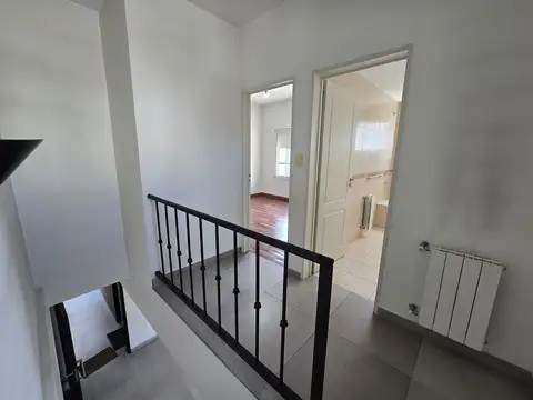 Depto Tipo Casa 2 ambientes con 1 baño