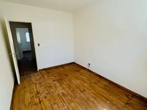 VENTA DE CASA INGENIERO MASCHWITZ CON COCHERA