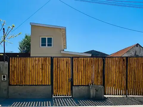 VENTA DE CASA INGENIERO MASCHWITZ CON COCHERA