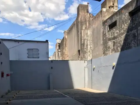 Cochera en Microcentro