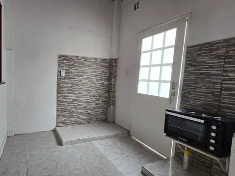 Depto Tipo Casa 2 ambientes con 1 baño