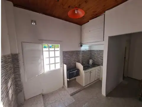 Depto Tipo Casa en Alquiler en Ituzaingo, $ 400.000