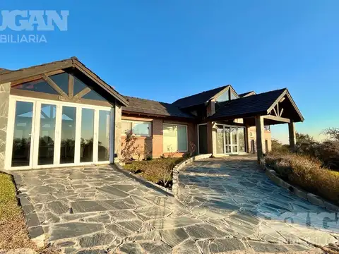 Casa en Venta en Carpinteria, USD 250.000