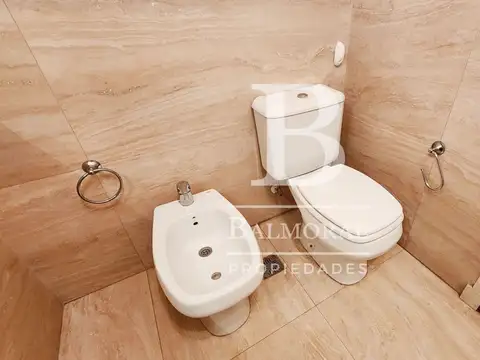 Av. Libertador 2100, Piso 1