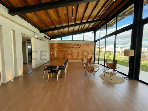 CARPINCHOS - AV DE LA CULTURA 100, Piso 0