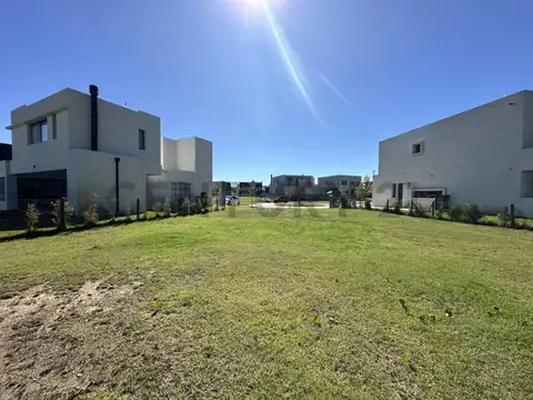 CARPINCHOS - AV DE LA CULTURA 100, Piso 0