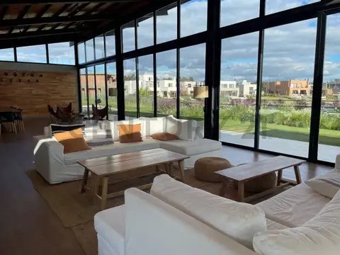 LOTE EN VENTA CARPINCHOS