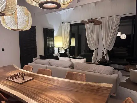 Casa 3 ambientes con 2 baños