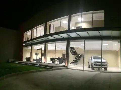 Galpon en Venta en Lomas De Zamora, USD 1.600.000