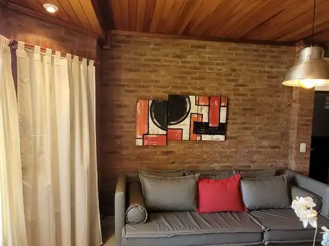 CASA ESTILO INGLES FRENTE A PLAYA