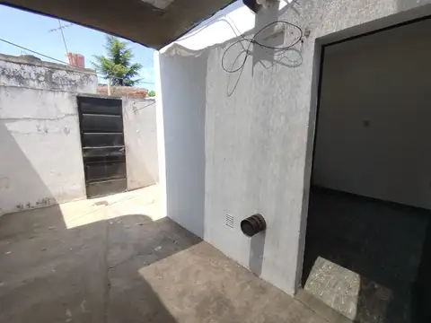 N Waksman 600, Piso PB