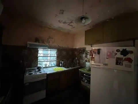 Casa 4 ambientes con 1 baño