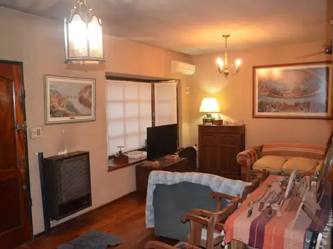 Gran dúplex en Parque Quirno. 3 dormitorios y fondo. Apto crédito