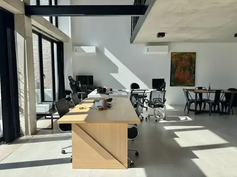 Oficina en Venta con 2 cocheras